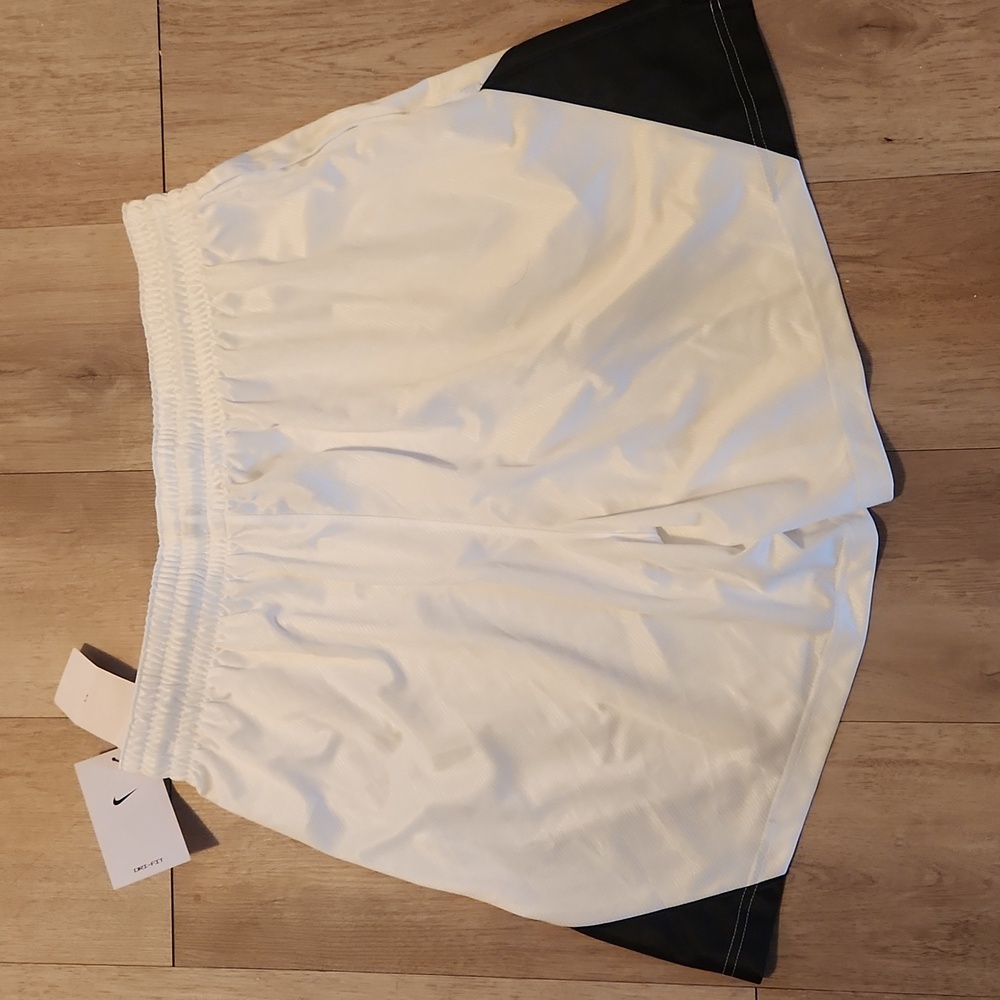 Nike Womens Athletic Shorts in White with Black Panels - Picture 5 of 6